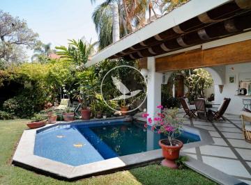 Casa de 4 habitaciones, Cuernavaca · Casa en Tabachines con Recámaras en Planta Baja