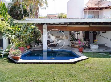 Casa de 4 habitaciones, Cuernavaca · Casa en Tabachines con Recámaras en Planta Baja