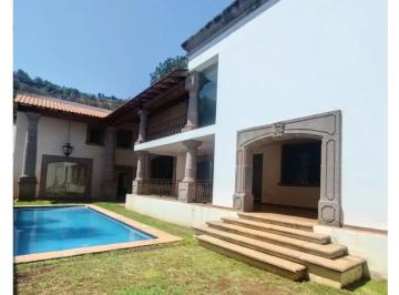 1 · Casa en Venta en Prados del Campestre, Morelia