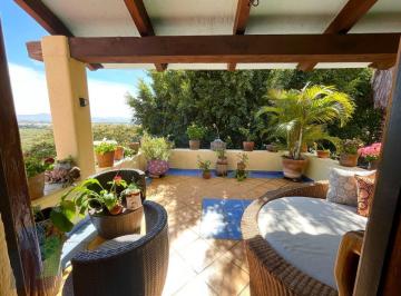 f3230fa333d80cd985236bf0354872eb86ddda7eebfb4c206b51e250bdc4f8d3 · Casa en Venta en Huertas La Joya, Estilo Campestre, con 4 Recámaras