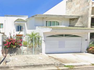 Casa de 4 habitaciones, Boca del Río · Casa en Venta en Fraccionamiento Costa de Oro, Veracruz, Veracruz
