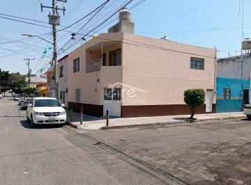 Casa de 3 habitaciones, Guadalajara · Casa en Venta en Balcones de Oblatos, Guadalajara | 2 Niveles con Acceso Independiente — 2 Rec · 162