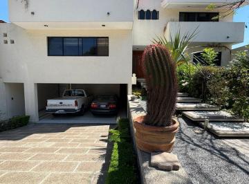 Casa · 700m² · 3 Recámaras · 4 Estacionamientos · Casa en Renta en Residencial San Carlos