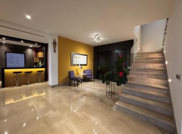 Casa · 400m² · 4 Recámaras · 3 Estacionamientos · Casa en en Venta en Valle Alto, Monterrey