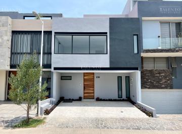 Casa de 3 habitaciones, Zapopan · Casa en Venta Valle Imperial Zapopan Jalisco