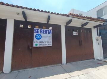 Casa · 120m² · 3 Recámaras · 2 Estacionamientos · Casa Sobre Calle Abierta