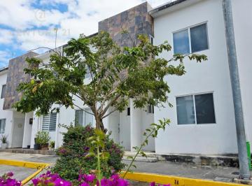 Casa · 87m² · 3 Recámaras · 1 Estacionamiento · Casa 3 Recamaras en Venta Amueblada en Paseo Los Olivos Playa del Carmen | P3374