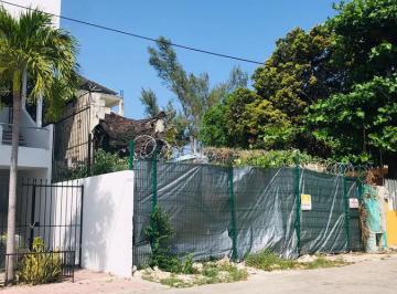 Terreno / Lote · 200m² · Venta Lote en Centro de Playa del Carmen Calle 14 Norte P3498