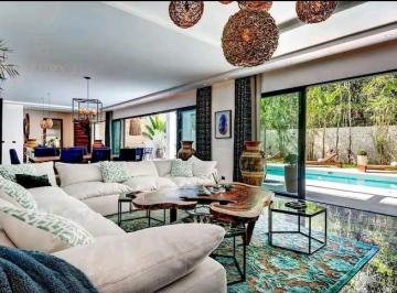 Casa · 504m² · 4 Recámaras · Casa 4 Recamaras en Venta en Aldea Zama | con Alberca y Jacuzzi Privado | P4007