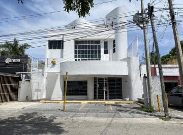Edificio · 538m² · 2 Recámaras · 5 Estacionamientos · Edificio en Venta Sobre Av Yaxchilan C3893