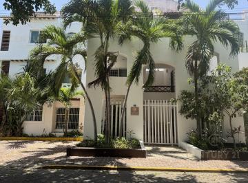 Departamento · 85m² · 2 Recámaras · 1 Estacionamiento · En Venta Condo Pb 2 Rec Céntrico en Playa del Carmen P4363