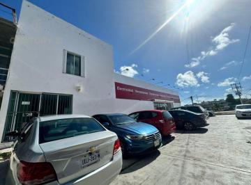 Oficina · 280m² · 300 Estacionamientos · Oficina en Renta en Cancún C4091