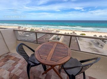 Departamento · 110m² · 2 Recámaras · 1 Estacionamiento · Departamento en Renta | Frente Al Mar | Villas Marlin Cancun C4121