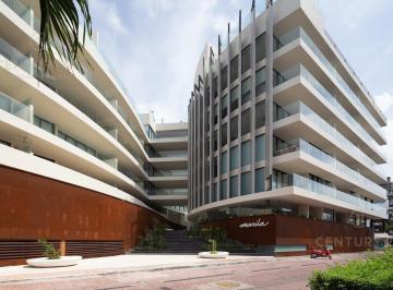 Departamento · 172m² · 3 Recámaras · 1 Estacionamiento · Departamento en Venta 3 Recámaras con Balcon en Esquina | Marila Playa del Carmen P4556