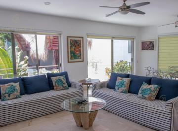 Departamento · 274m² · 3 Recámaras · 1 Estacionamiento · Departamento 3 Recamaras en Venta Via 38 Playa del Carmen | Rooftop Privado Cerca del Mar | P4427