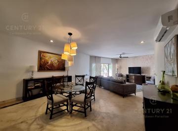 Departamento · 214m² · 3 Recámaras · 1 Estacionamiento · Se Vende Departamento de Lujo 3 Rec Vista Al Mar Centro Playa del Carmen P4391
