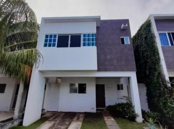 Casa · 147m² · 3 Recámaras · 1 Estacionamiento · Se Vende Casa Modelo Okume en Los Olivos Playa del Carmen P4461