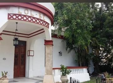 1 · Casa Estilo Colonial en Esquina en García Gineres