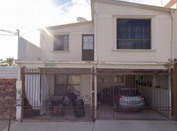 Casa de 3 habitaciones, Chihuahua · Casa en Venta, Colonia Cerro Coronel II, por Remate, Excelente Oportunidad