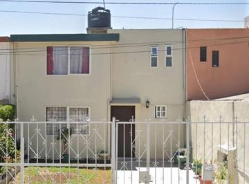 Casa de 3 habitaciones, Cuautitlán Izcalli · Casa en Venta, Colonia Valle de La Hacienda, por Remate, Excelente Oportunidad de Inversión