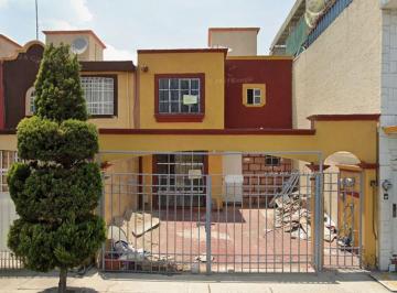 Casa de 3 habitaciones, Ecatepec de Morelos · Casa en Venta en Fraccionamiento Las Américas Ecatepec de Morelos Estado de México