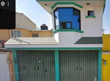 Casa de 3 habitaciones, Cuautitlán Izcalli · Casa en Venta, Colonia Jardines de La Hacienda, por Remate, Excelente Oportunidad de Inversión