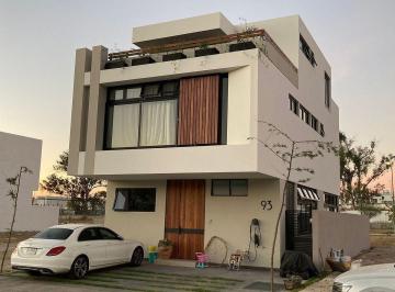 Casa de 3 habitaciones, Zapopan · Casa en Venta Bosques Vallarta