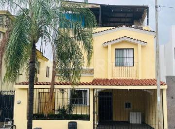 Casa · 131m² · 4 Recámaras · 1 Estacionamiento · Casa en Renta en Villas de Escobedo