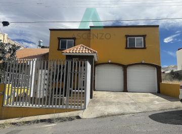 Casa · 346m² · 3 Recámaras · 2 Estacionamientos · Renta de residencia¡Ideal Para Empresas, Oficinas o Familias, en Zona de Bahías, Bearoc