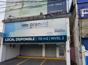 Oficina · 110m² · Oficina en Leones