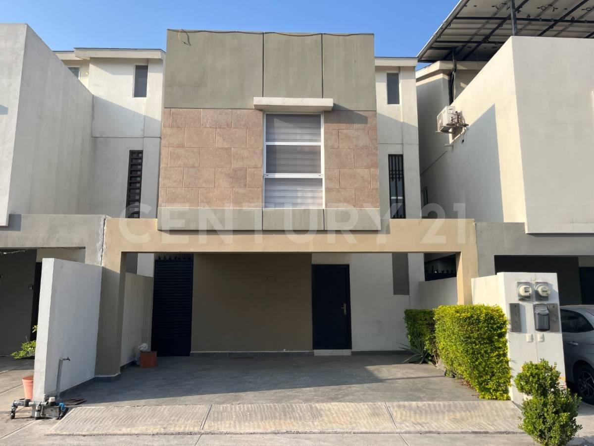 Hermosa Casa en Renta en Fracc. Samsara Sec. Musetta Garcia, N. L