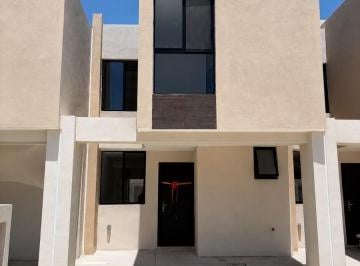 Casa · 108m² · 3 Recámaras · 2 Estacionamientos · Casa Nueva en Renta - Bosque San Carlos, Zona Sur (Cerca de La Herradura)