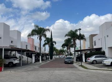 Casa en condominio · 200m² · 3 Recámaras · 2 Estacionamientos · Casa en Venta en Altos El Marques, Queretaro