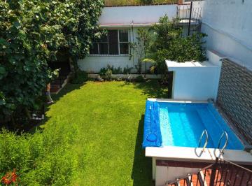 Casa de 4 habitaciones, Tlayacapan · Casa con 4 Habitaciones y Jardín Privado en Fraccionamiento Valle de Oaxtepec