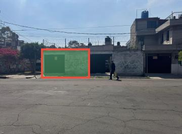 Terreno / Lote , Ecatepec de Morelos · Terreno en Esquina con Frente a Parque