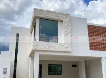 Casa · 278m² · 3 Recámaras · 2 Estacionamientos · Casa en Venta en Loma Bonita