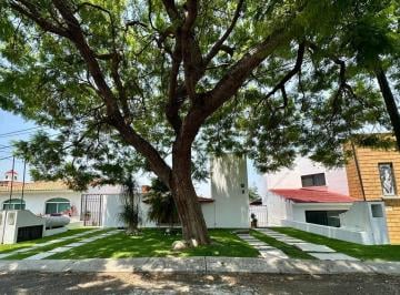 Casa · 158m² · 3 Recámaras · 3 Estacionamientos · Casa en Venta en Lomas de Cocoyoc - (4)