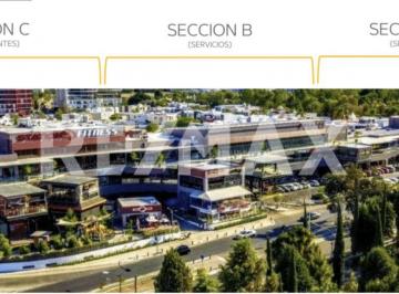 Local comercial · 191m² · 1 Recámara · Local en Venta en Planta Baja, Plaza de Lucca, Zona Real Zapopan. - (4)