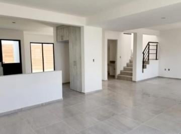 Casa · 210m² · 3 Recámaras · 2 Estacionamientos · Casa en Venta Santa Fe, Tlacote Corregidora