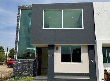 Casa de 3 habitaciones, Tlajomulco de Zúñiga · Casa Nueva en Venta en Casa Fuerte | 3 Recámaras + Casa Club con Alberca