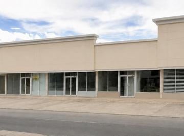 Local comercial · 83m² · 14 Estacionamientos · Local en Renta en Av Mirador