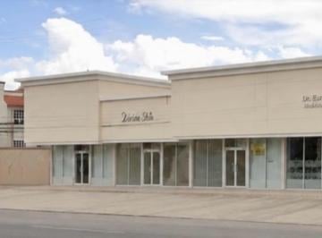 Local comercial · 72m² · 4 Estacionamientos · Local Comercial en Renta Av Mirador