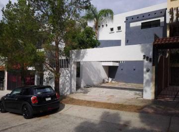 Casa de 3 habitaciones, Zapopan · Casa en Venta - Bugambilias 2da Seccion Zapopan Jalisco