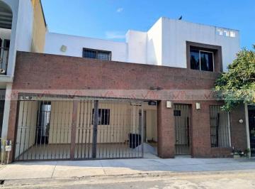 Casa · 298m² · 4 Recámaras · 2 Estacionamientos · Casa en Renta en Quintas de Anahuac