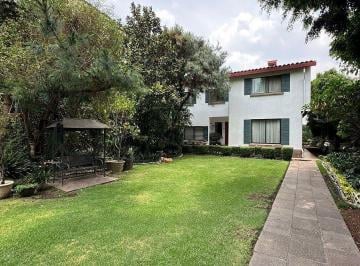 Casa de 4 habitaciones, Coyoacán · Casa en Venta en Col. del Carmen, Coyoacán