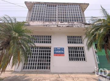 Edificio · 331m² · 3 Recámaras · Edificio Comercial en Venta en Ciudad Cardel, Veracruz.