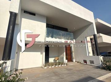 Casa en condominio · 325m² · 3 Recámaras · 3 Estacionamientos · Casa en Venta en Residencial Delaterra Al Norte de La Ciudad P