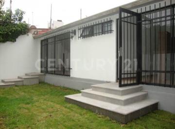 Casa · 225m² · 3 Recámaras · 2 Estacionamientos · Casa en Renta Bosque del Sagrario, La Herradura, Huixquilucan