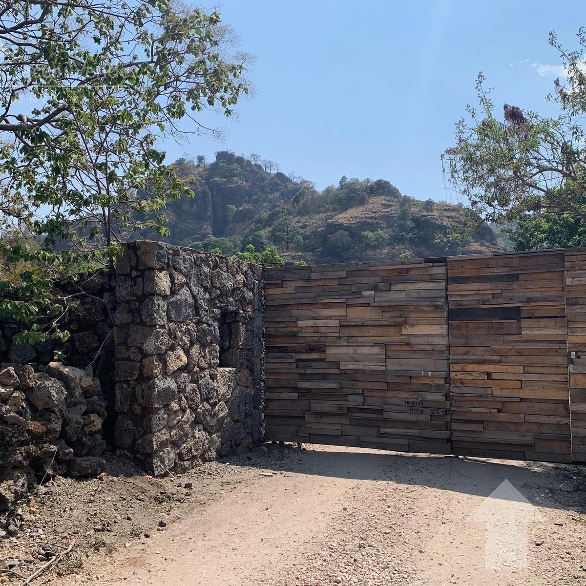 Terreno en Venta en Privada con Seguridad en Tepoztlán Morelos con Vista Panorámica