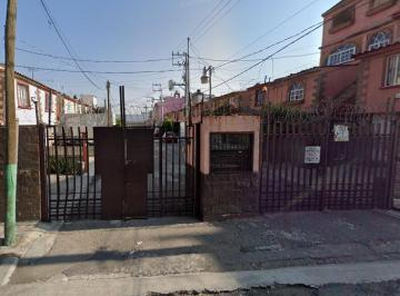 Casa de 2 habitaciones, Ecatepec de Morelos · Casa en Venta en San Cristóbal Centro, Ecatepec de Morelos, Estado de Mexico